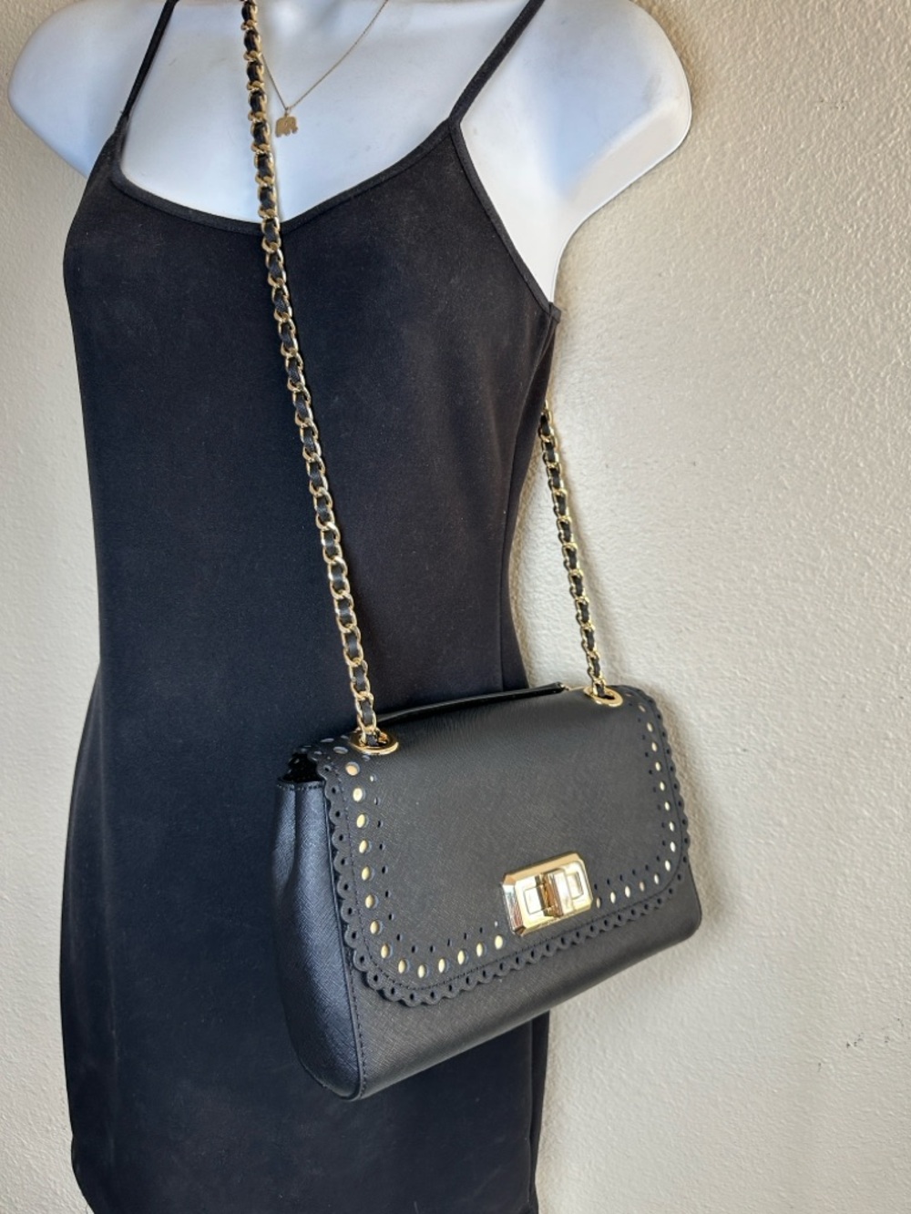 Michael Kors Black Shoulder Bag with Gold Chain - Picture 10 of 15